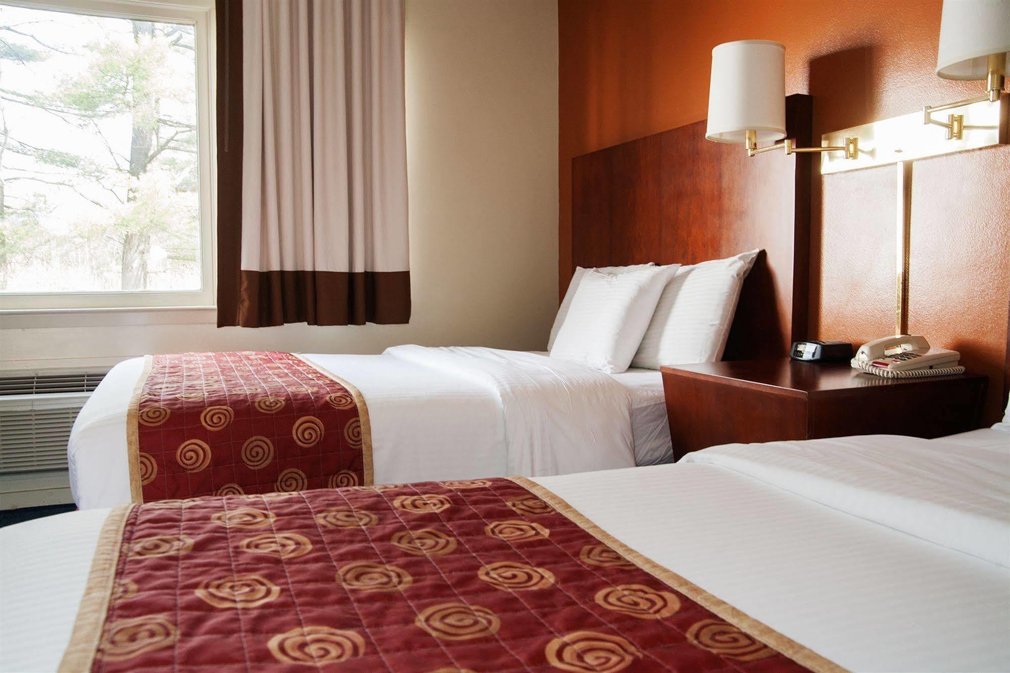 Red Carpet Inn And Suites Plymouth Eksteriør billede